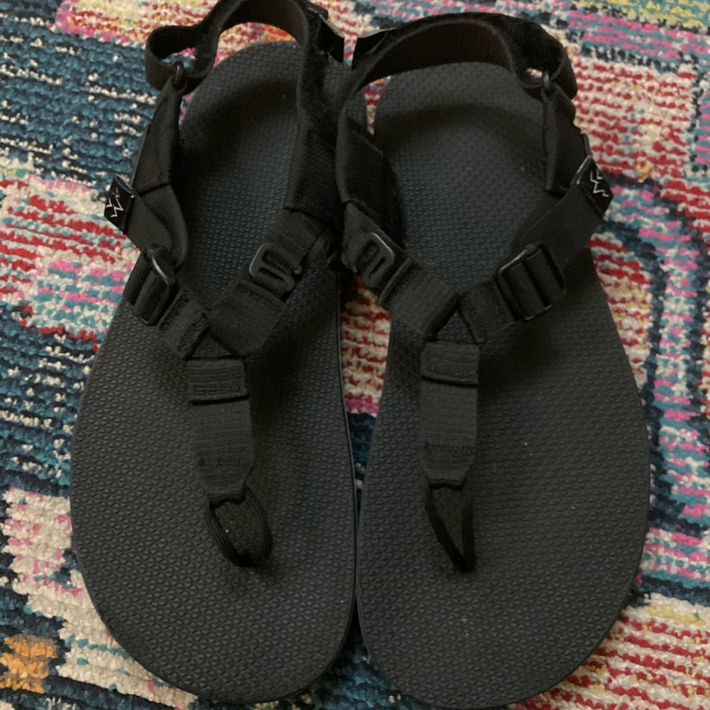 Bedrock sandals , women’s size 10, *NEW*
